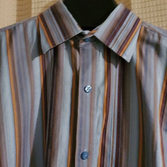 Johnston and Murphy Tailored fit 100% cotton button up shirt - Picture 3 of 7